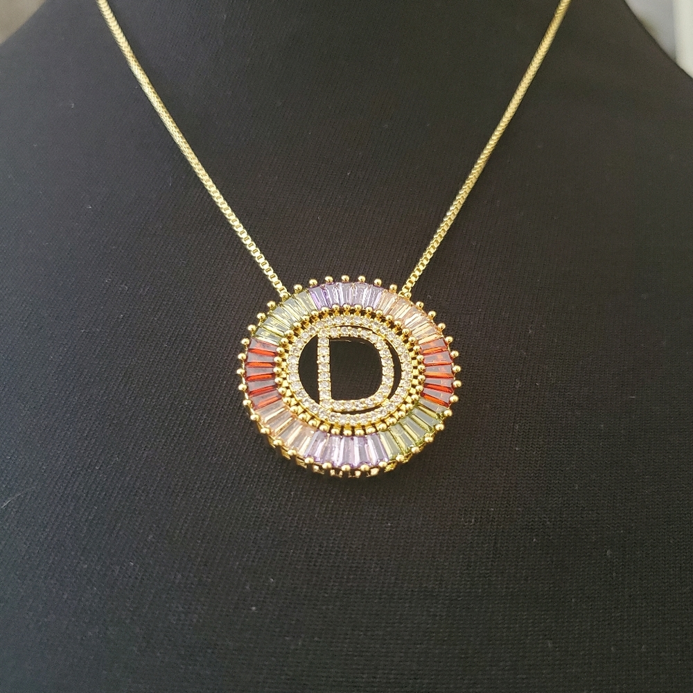 Initial necklace - Picture 2 of 6